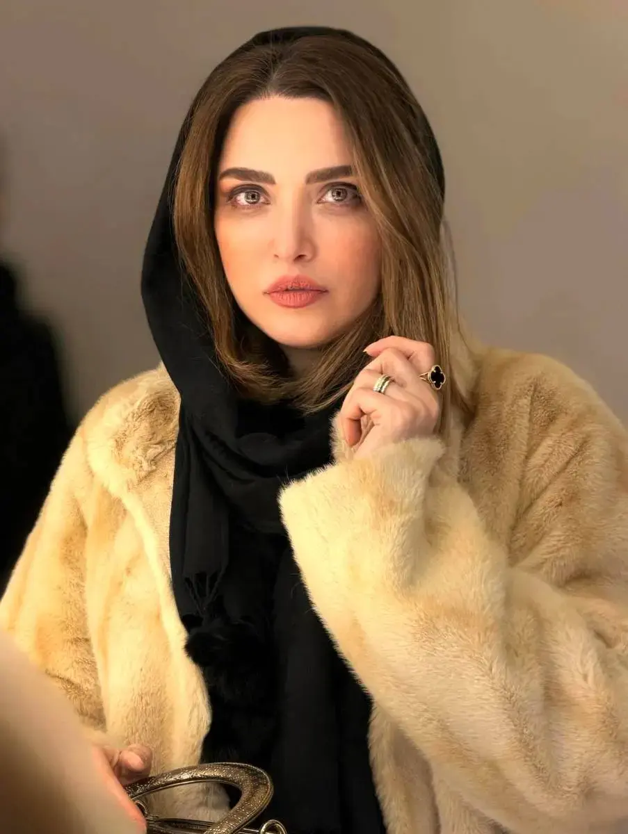 بهنوش+طباطبایی