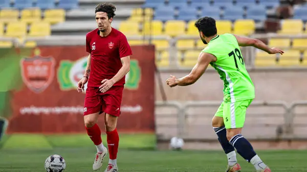 پزشک نیمار ستاره پرسپولیس را درمان می‌کند