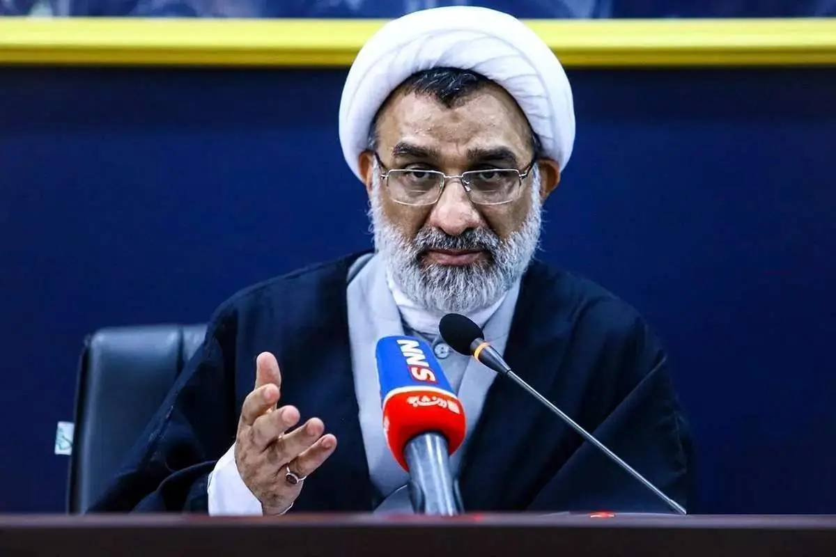  دبیر شورای عالی انقلاب فرهنگی: کسی نمی‌تواند بگوید من استاندار، فرماندار، امام‌جمعه یا روحانی هستم و اجازه اجرای یک برنامه را نمی‌دهم