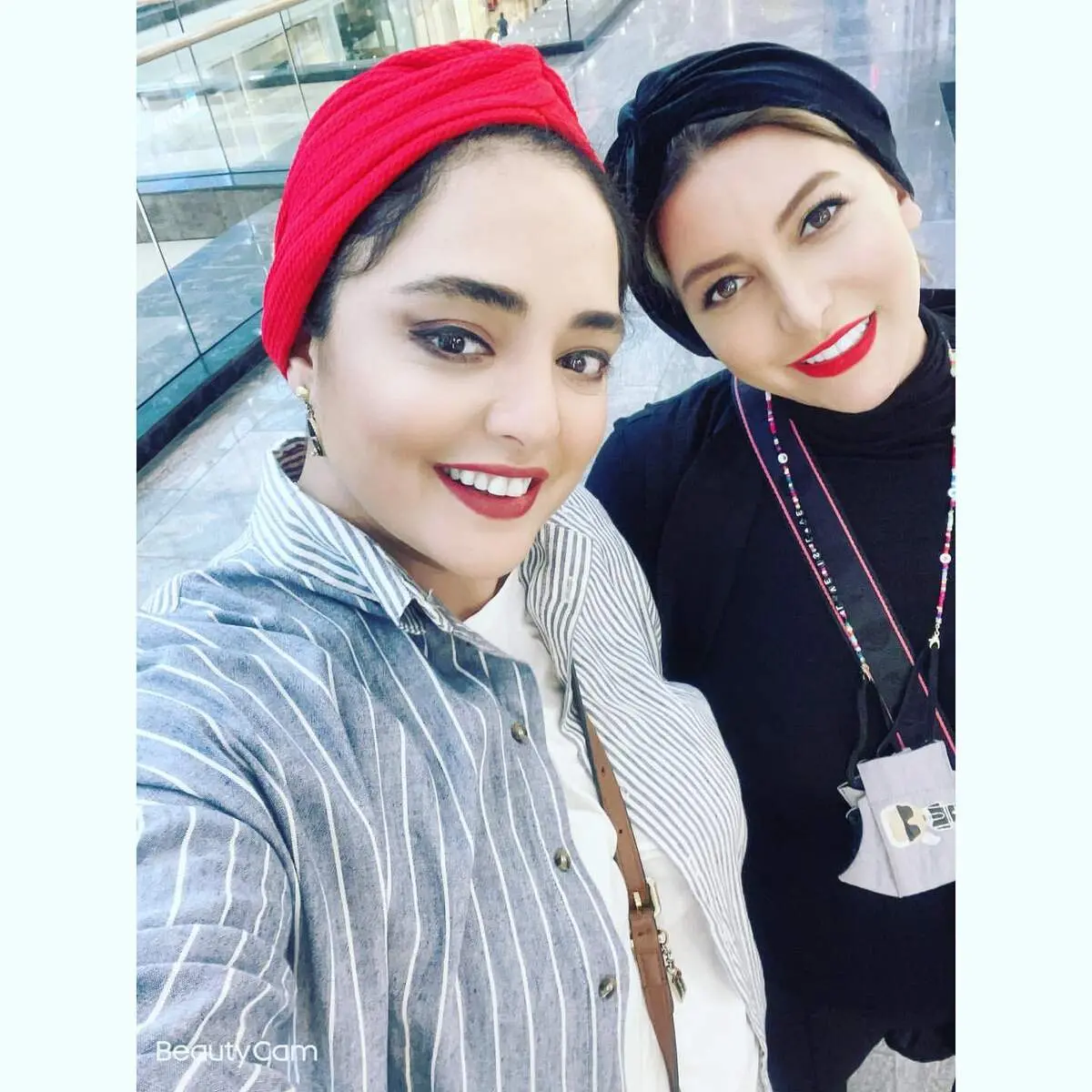 عکسی متفاوت از سفر فریبا نادری و نرگس محمدی به فرانسه