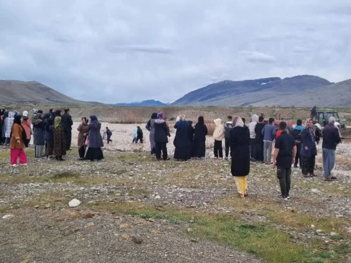 معلم فداکار سردشتی، جان دانش‌آموز را نجات داد و خود غرق شد