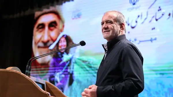 پزشکیان: باید به گونه‌ای پیش برویم که در تابستان سال آینده هیچ کارخانه‌ای با کمبود برق مواجه نشود