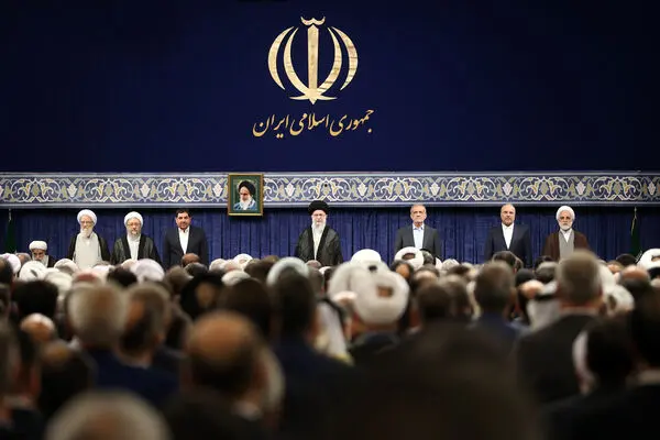 مراسم تنفیذ حکم ریاست جمهوری مسعود پزشکیان توسط رهبر انقلاب