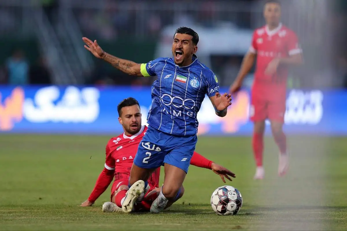 آیا بازیکن استقلال باید اخراج می‌شد؟/ بررسی داوری دربی