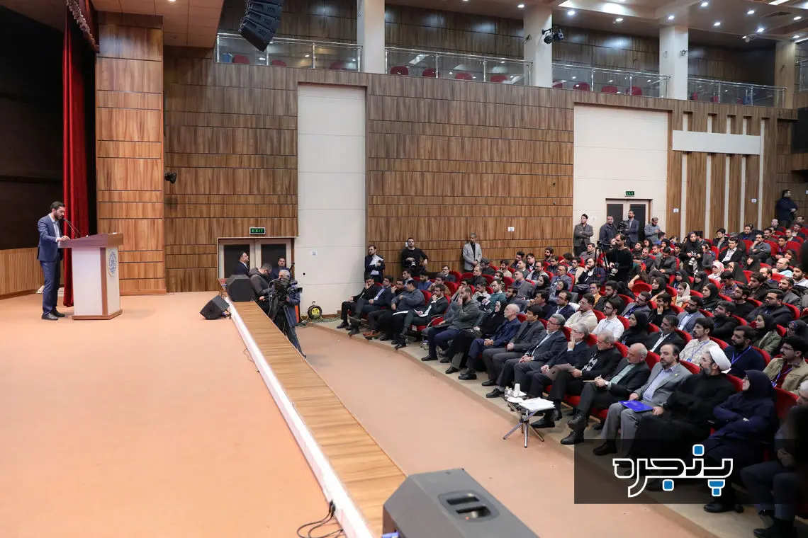 مراسم روز دانشجو در دانشگاه شریف با حضور مسعود پزشکیان
