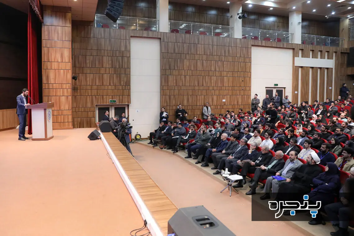 مراسم روز دانشجو در دانشگاه شریف با حضور مسعود پزشکیان