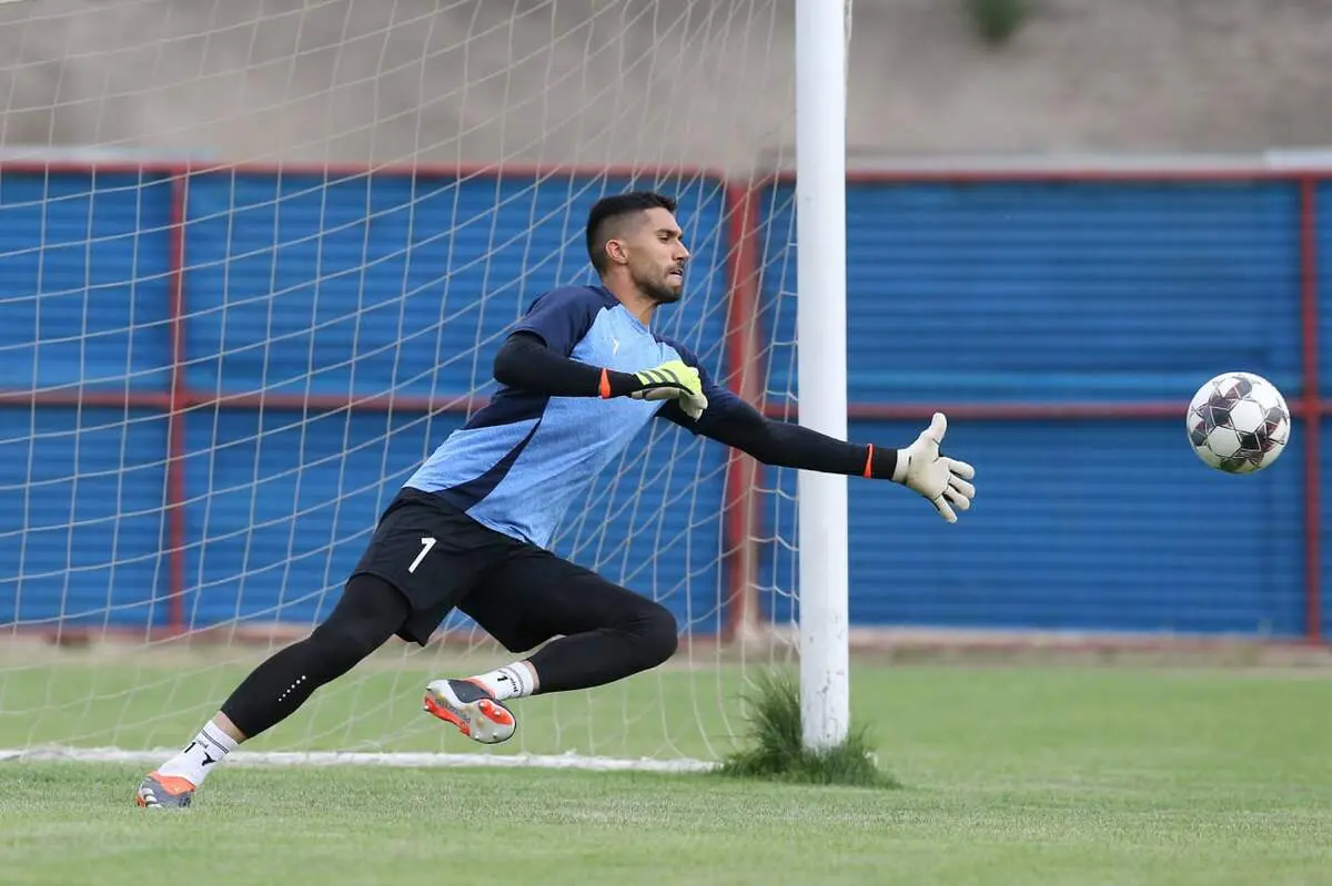 کتک‌خوردن سیدحسین حسینی در باغ فردوس