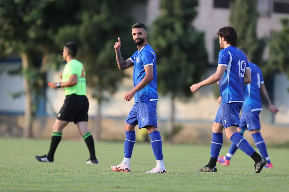 مدافع جنجالی استقلال به نساجی پیوست