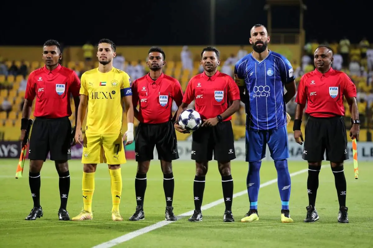 به نفع استقلالی‌هاست که بازی حساس فردا برگزار شود؟