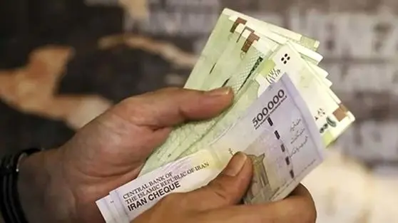 خبر خوش برای کارمندان و بازنشستگان/ واریز حقوق با طعم افزایش ویژه در راه است