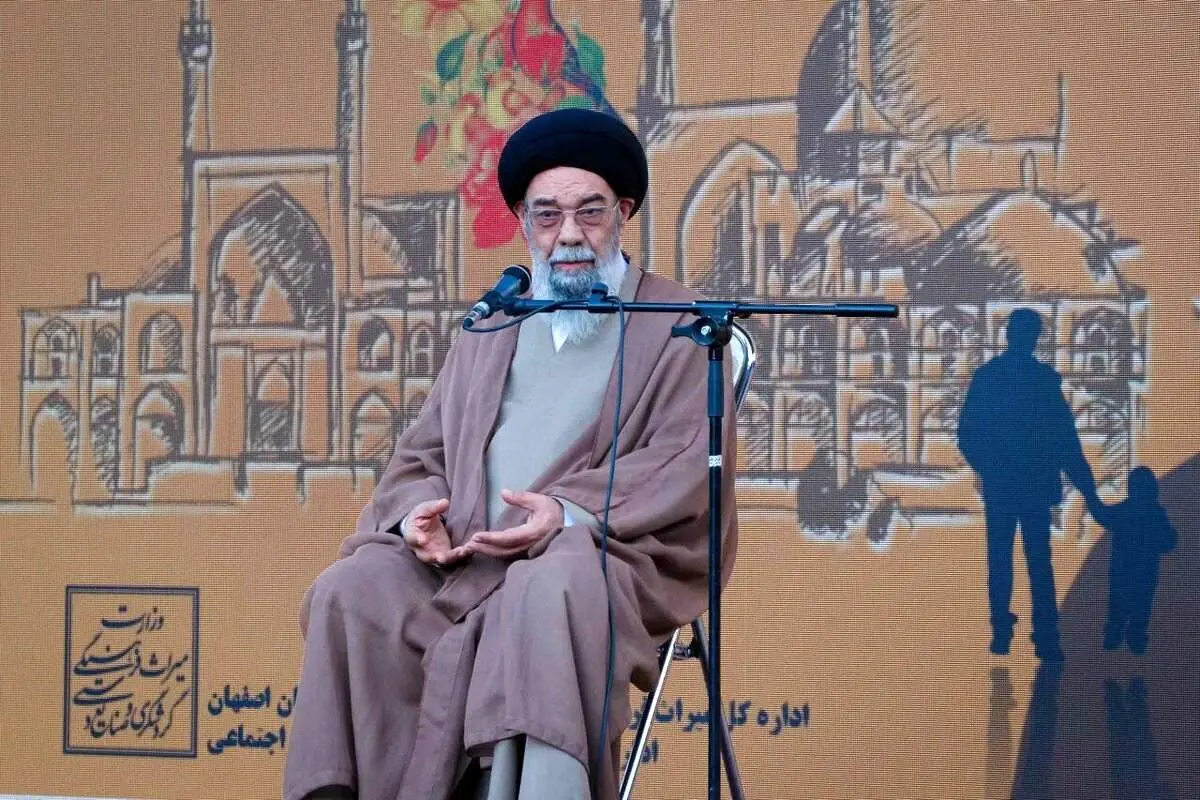 امامجمعه اصفهان: هزار خانه تاریخی نمیخواهیم؛ ده بیستتا کافی است!