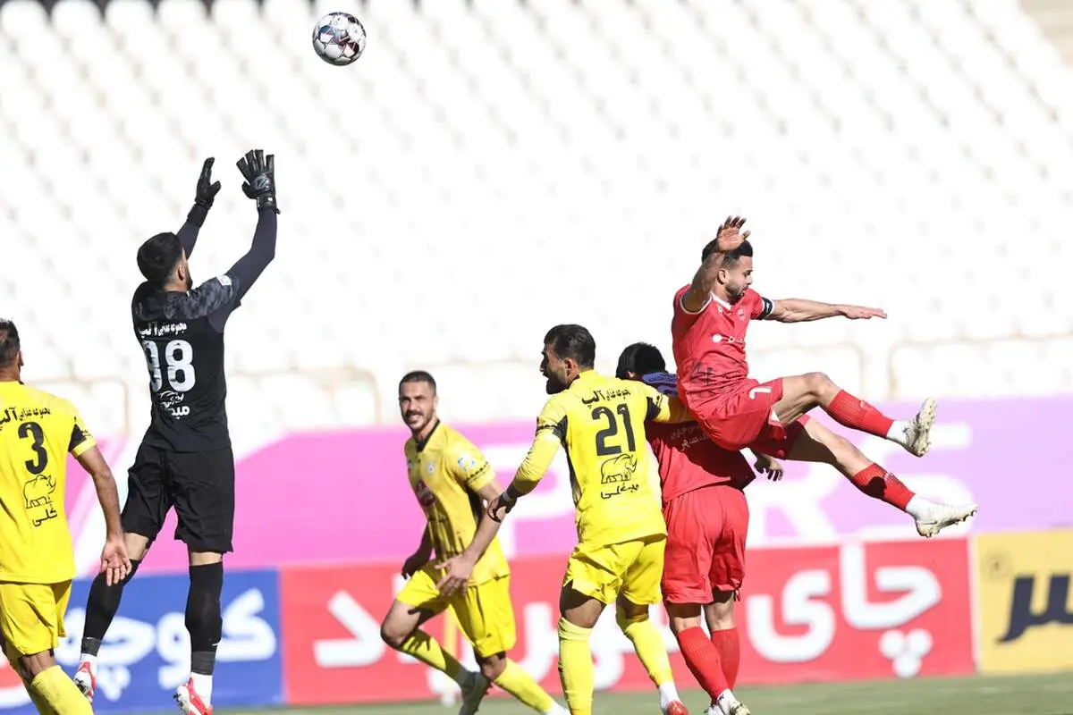 خلاصه بازی: فجرسپاسی ۲ - ۱ پرسپولیس