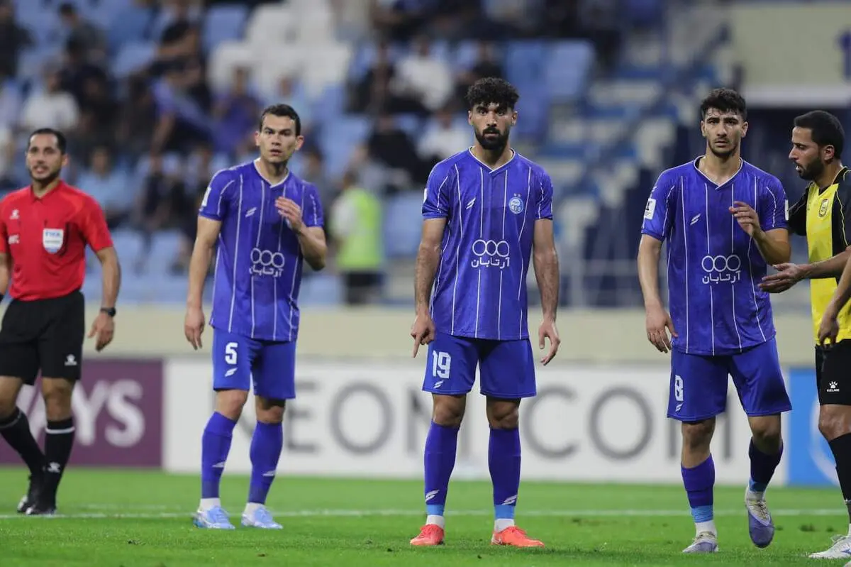AFC تحت فشار: آیا تهدید استقلال بالاخره داوران خارجی را به زمین فرستاد؟