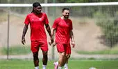 اتفاق عجیب در اردوی پرسپولیس: هاشمیان و بیفوما قهر کردند
