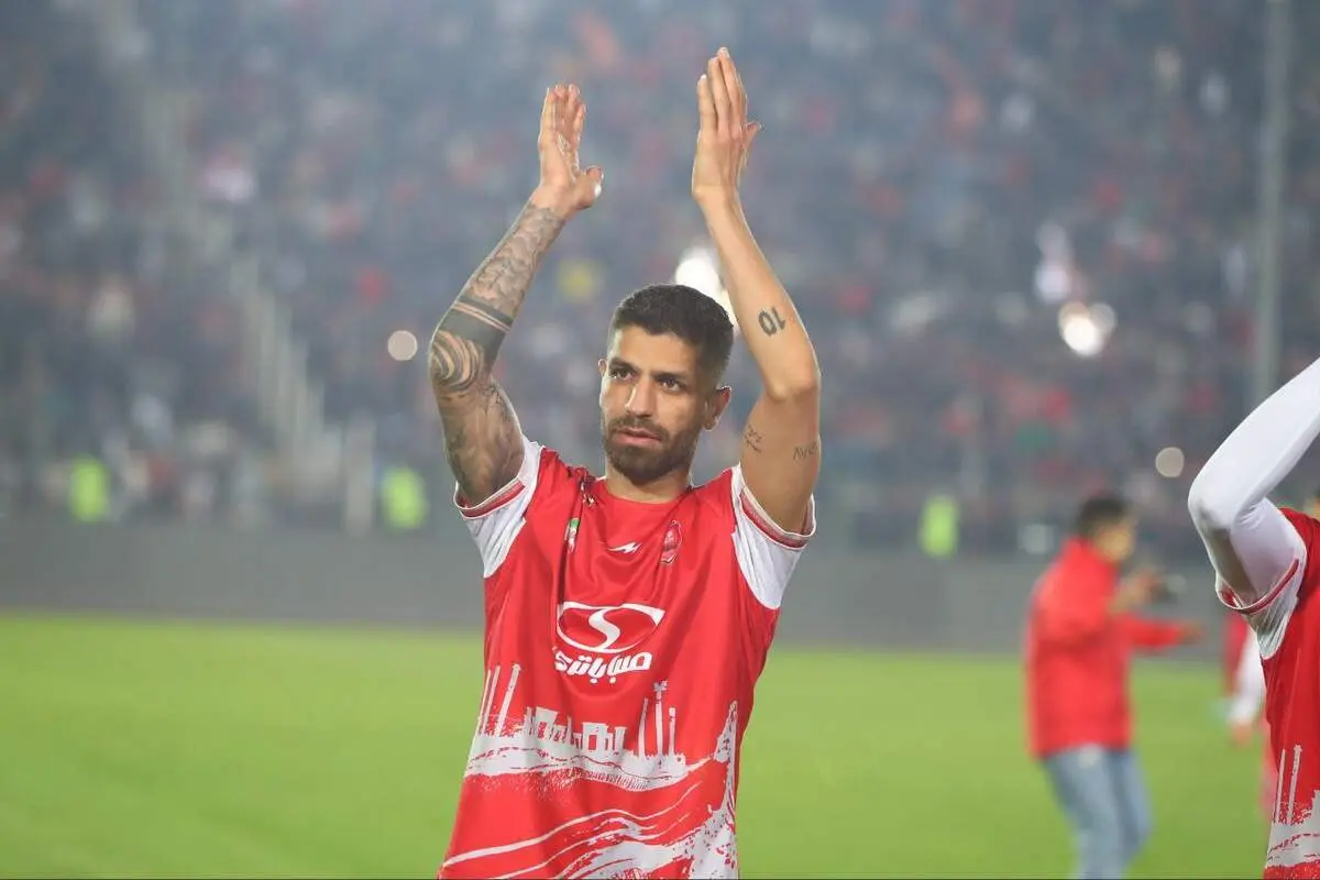 هافبک کلیدی در صف تمدید قرارداد با پرسپولیس