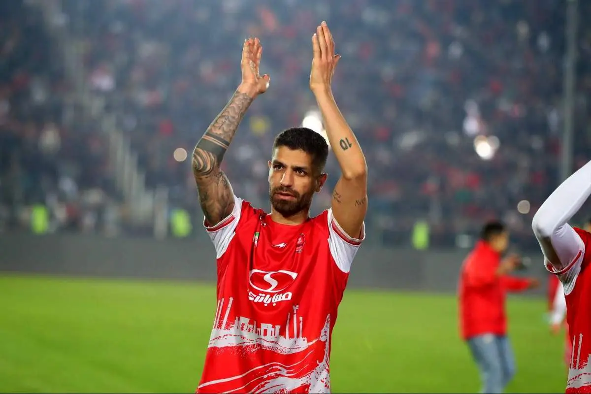 هافبک کلیدی در صف تمدید قرارداد با پرسپولیس