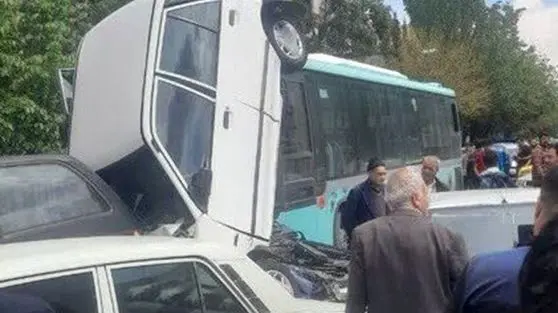 ویدیو / تصادف وحشتناک در تبریز پس از ترمز بریدن اتوبوس