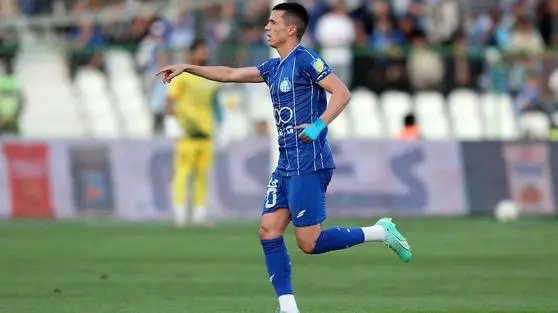 تلاش وسوسه‌کننده تیم‌های قطری برای جذب ستاره استقلال هواداران را نگران کرد