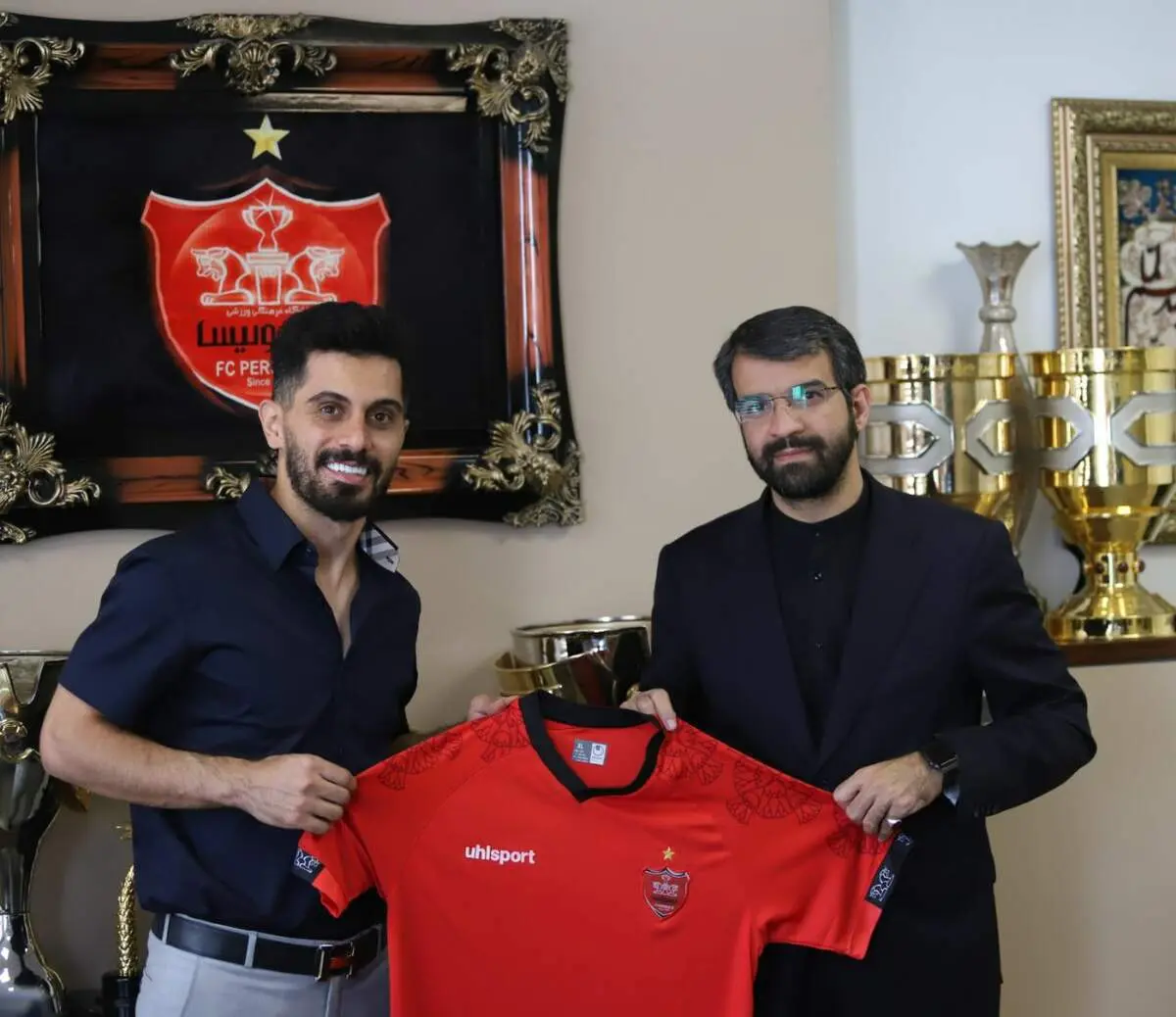 پشت پرده تمدید امید عالیشاه با پرسپولیس؛ دو روایت متفاوت که افکار هواداران را درگیر کرد