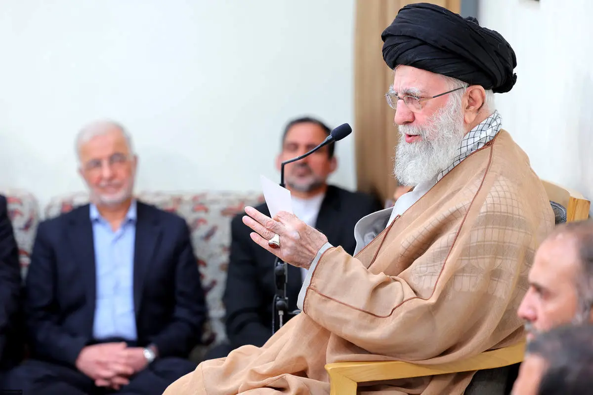 توصیه رهبر انقلاب به استانداران: فضای عمومی کشور برای خدمت مناسب و فرصتها بسیار است