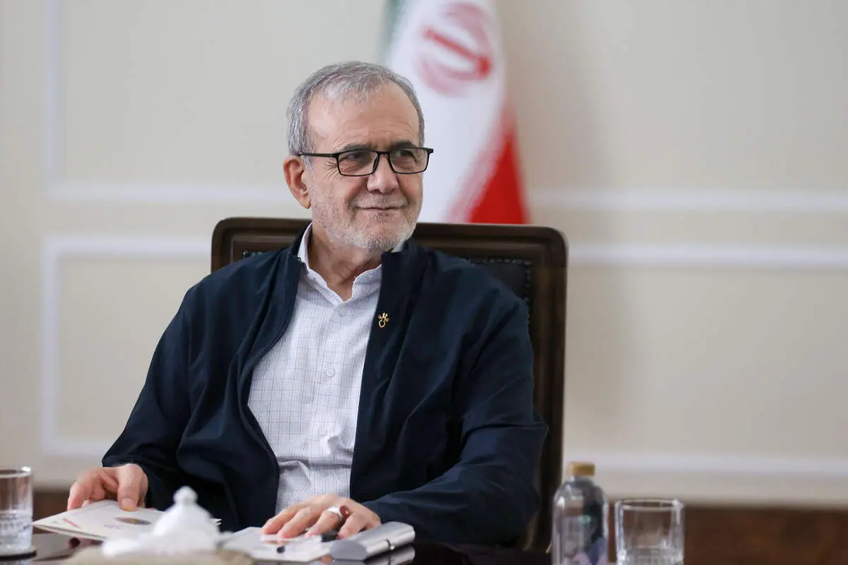 پزشکیان: هنجارشکنی در جامعه به اندازه اجبار حجاب، ناپسند و غیرقابل قبول است