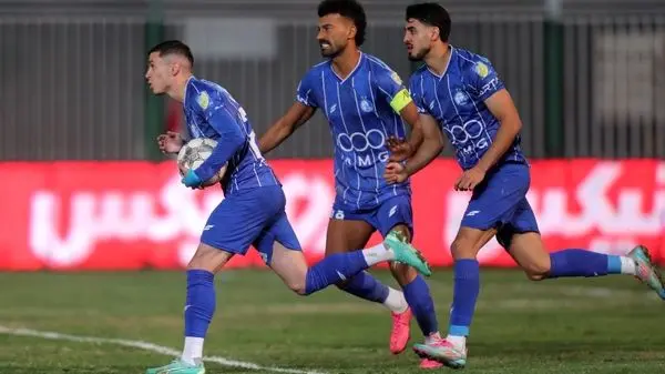 خلاصه بازی: استقلال ۲ - ۱ پادیاب خلخال