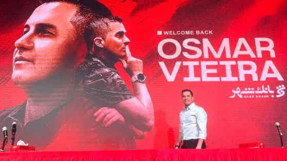 فوری: اوسمار میخ خود را کوبید/ پرسپولیس با این دو بازیکن فسخ می‌کند