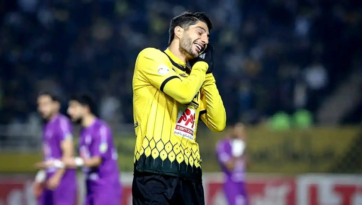 ستاره سپاهان استقلالی از آب درآمد!