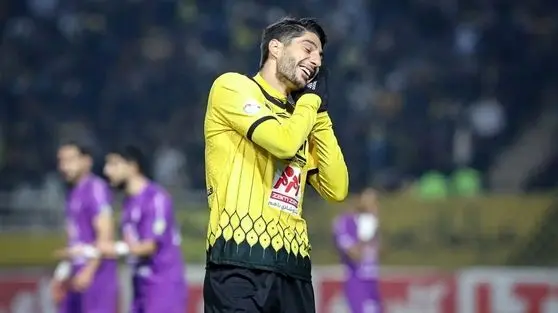 ستاره سپاهان استقلالی از آب درآمد!