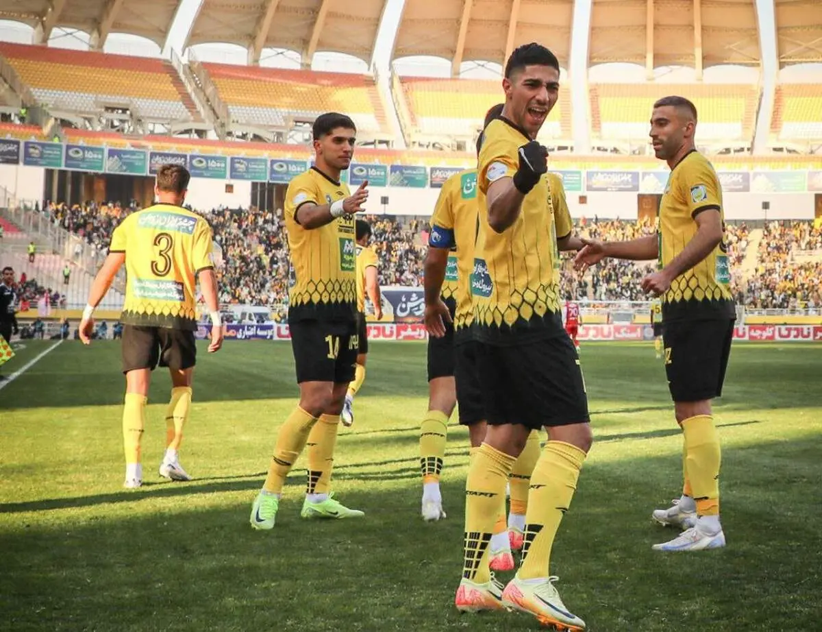 پیروزی بزرگ سپاهان مقابل پرسپولیس در روز تاریخی نقش جهان