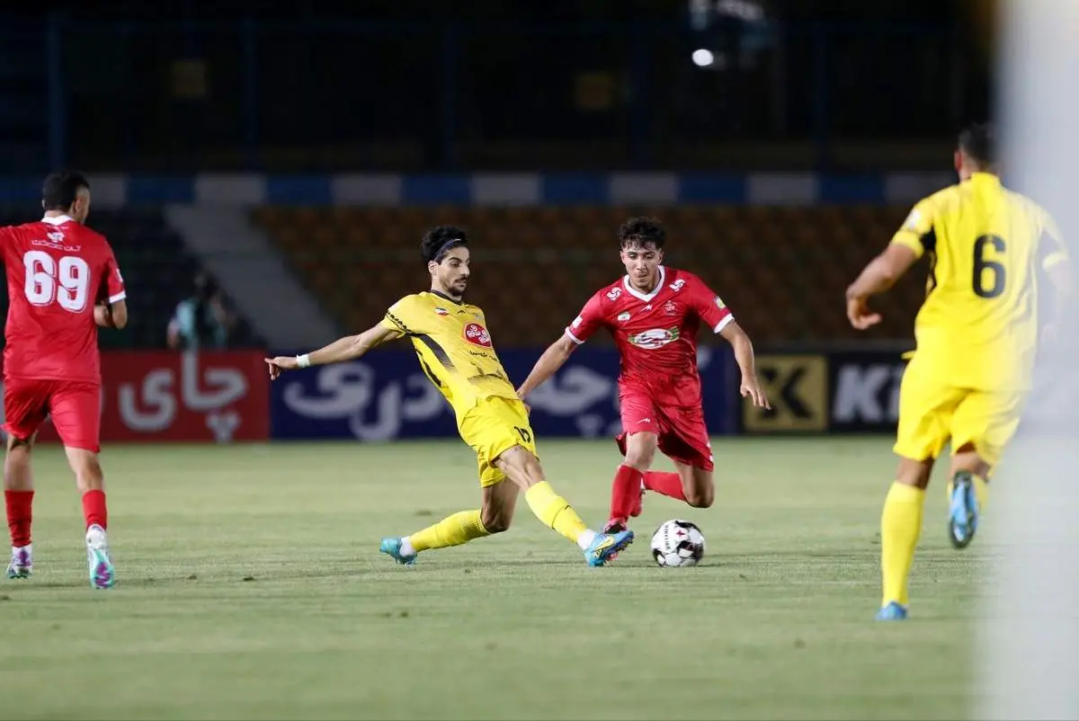 خلاصه بازی پرسپولیس و فولاد خوزستان / برد قاطع فولاد با بازیکنان استقلالی‌ و پرسپولیسی سابق!