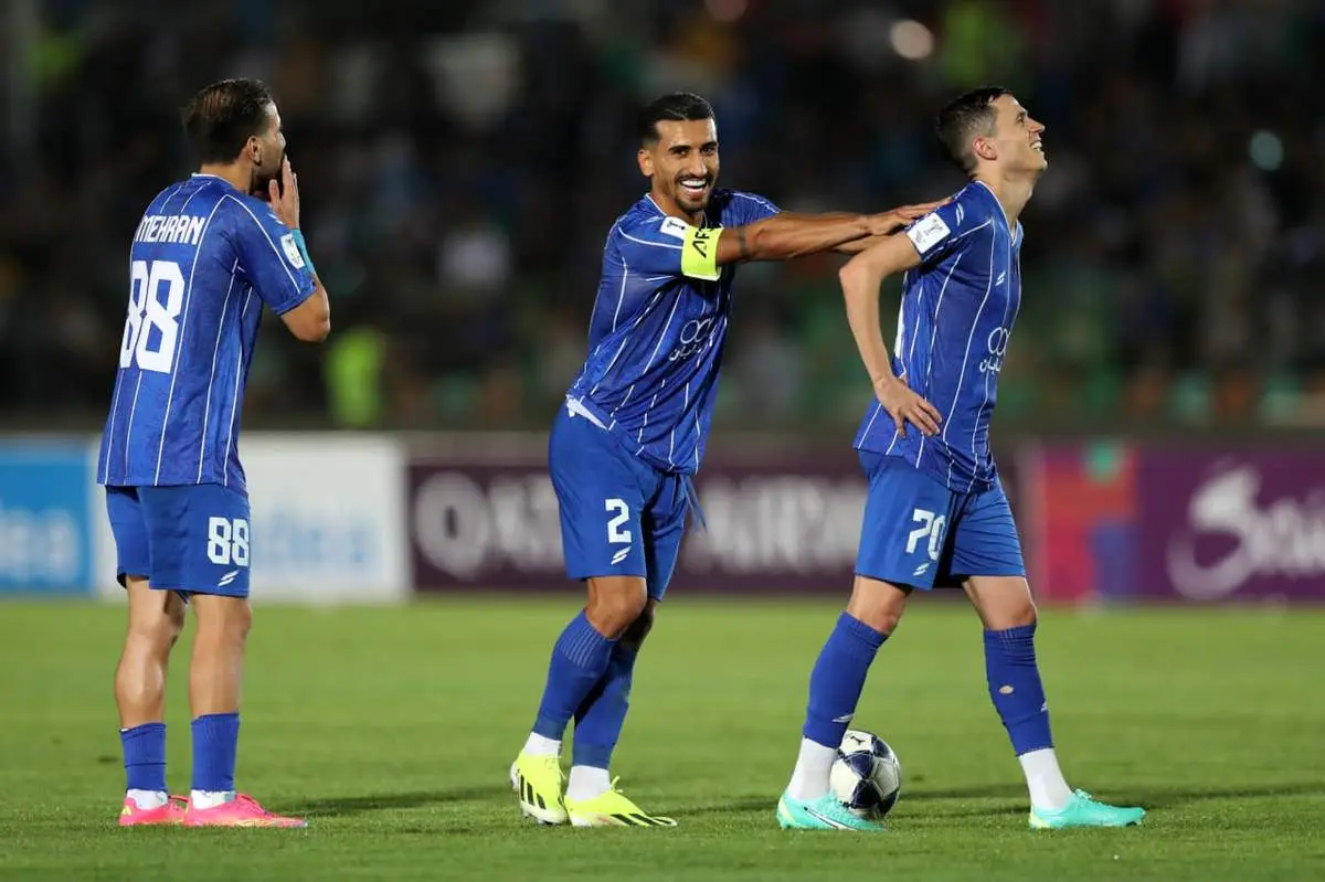 ستاره کلیدی استقلال پیشنهاد وسوسه‌کننده پرسپولیس و سپاهان را رد کرد