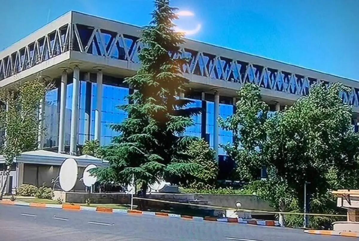 تصویر بحث‌برانگیز صداوسیما از رئیس‌جمهور