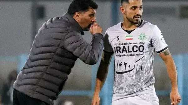 تعویق پرحاشیه در رونمایی آنلاین ستاره‌های جدید پرسپولیس؛ هواداران ۴۰ دقیقه در انتظار ماندند!