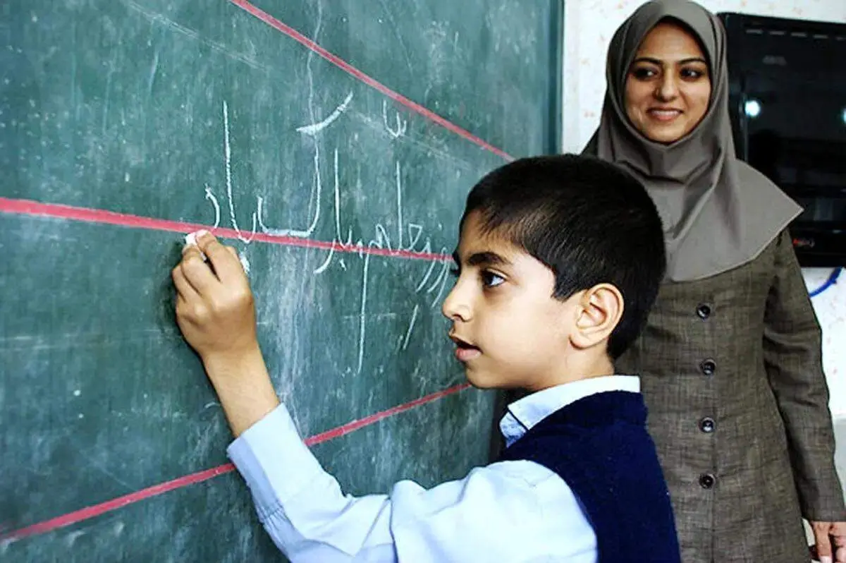 واریز حقوق معلمان با مابه‌التفاوت رتبه‌بندی جدید