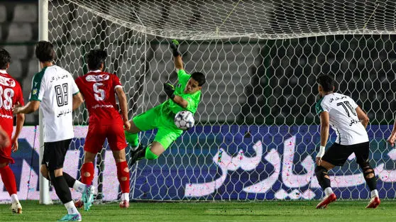 خلاصه بازی: پرسپولیس ۲ - ۰ ذوب آهن ؛ پایان هاشمیان و پرسپولیس با اولین پیروزی در تهران؟