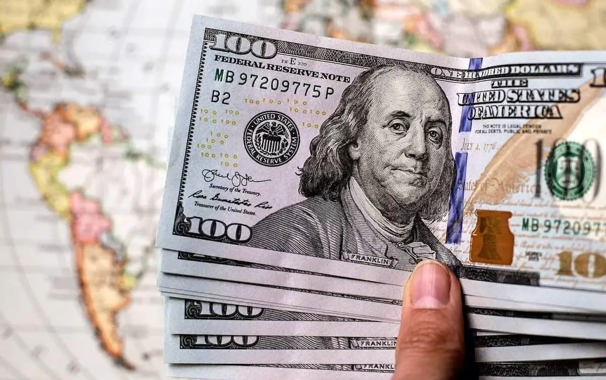 قیمت دلار امروز ۲۱ اردیبهشت ۱۴۰۴: دلار دوباره اوج گرفت