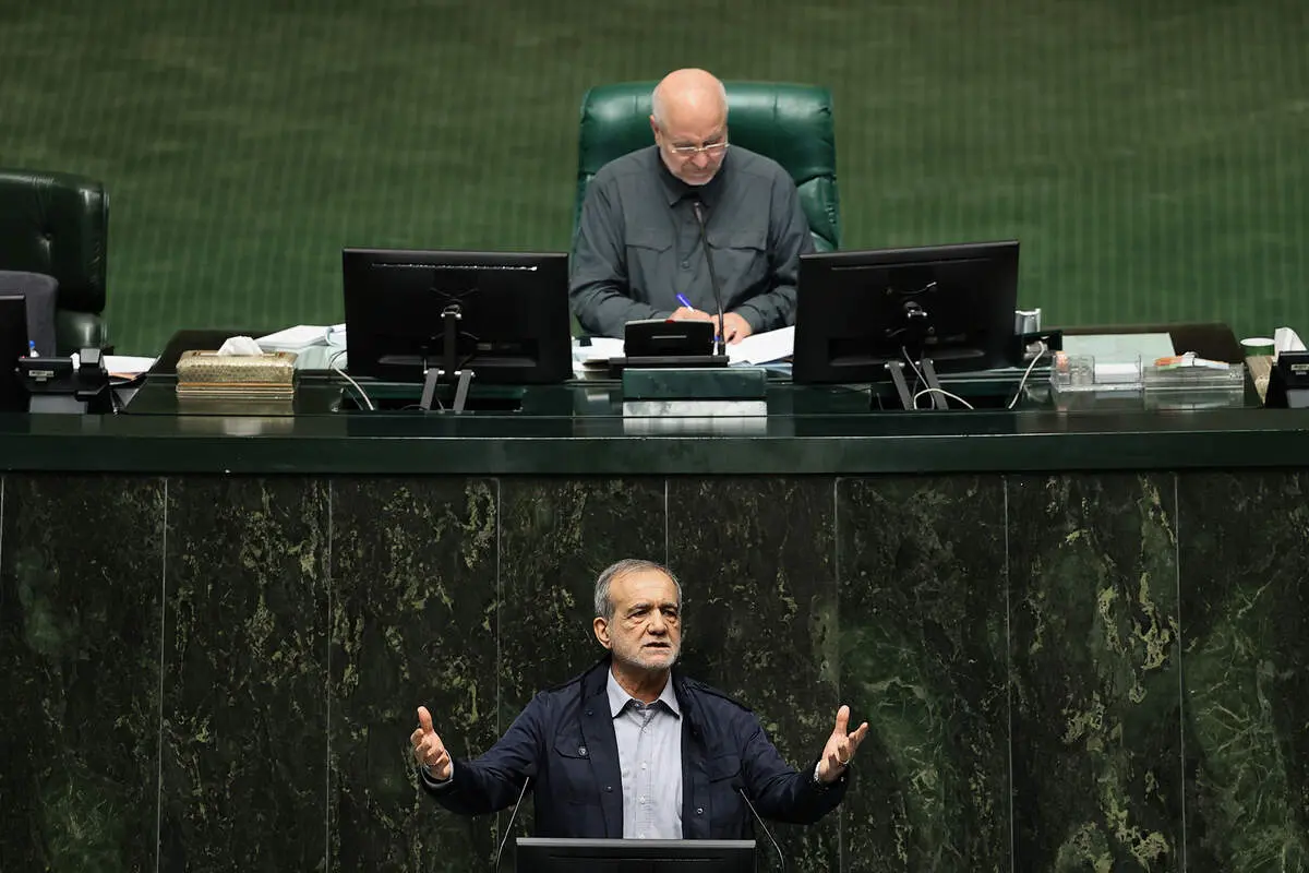 اقتصاد زیر ذره‌بین مجلس؛ نمایندگان برای پرسش از پزشکیان وارد عمل شدند