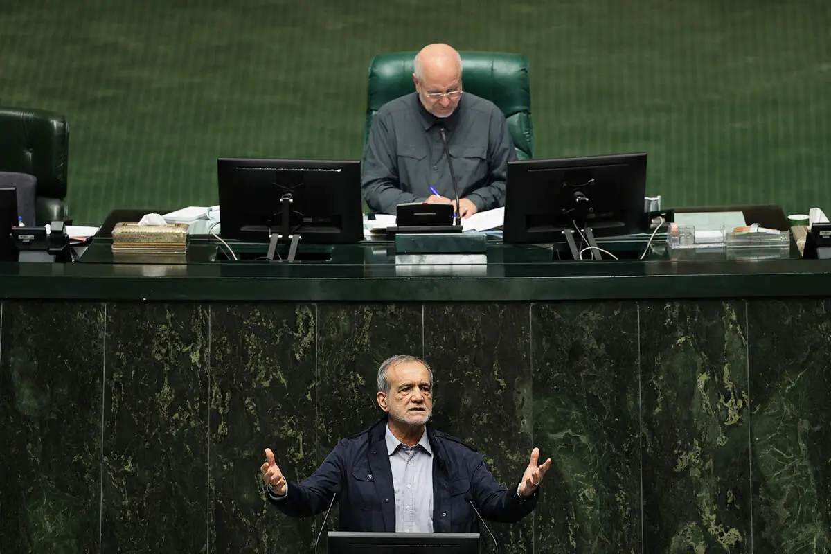 اقتصاد زیر ذره‌بین مجلس؛ نمایندگان برای پرسش از پزشکیان وارد عمل شدند