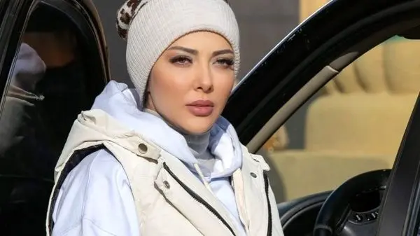 درخشش خیره‌کننده آزیتا حاجیان در ۶۷ سالگی