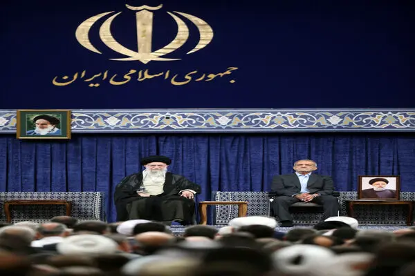مراسم تنفیذ حکم ریاست جمهوری مسعود پزشکیان توسط رهبر انقلاب