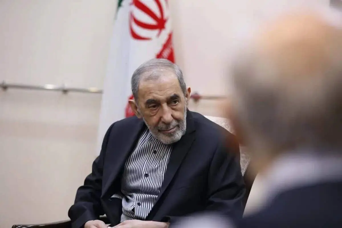 واکنش تند مشاور رهبر انقلاب ترامپ: ایران ۲۲۰۰۰ ساله نمی‌تواند با تاریخ ۲۵۰ ساله آمریکا تغییر کند!