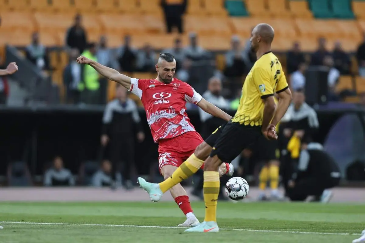 سردار دورسون و آینده مبهم در پرسپولیس؛ مهاجم ترک هنوز تصمیم نگرفته