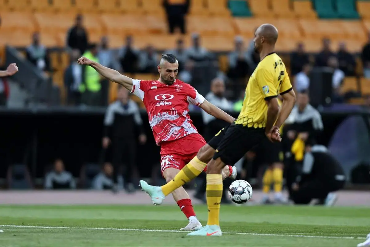 سردار دورسون و آینده مبهم در پرسپولیس؛ مهاجم ترک هنوز تصمیم نگرفته