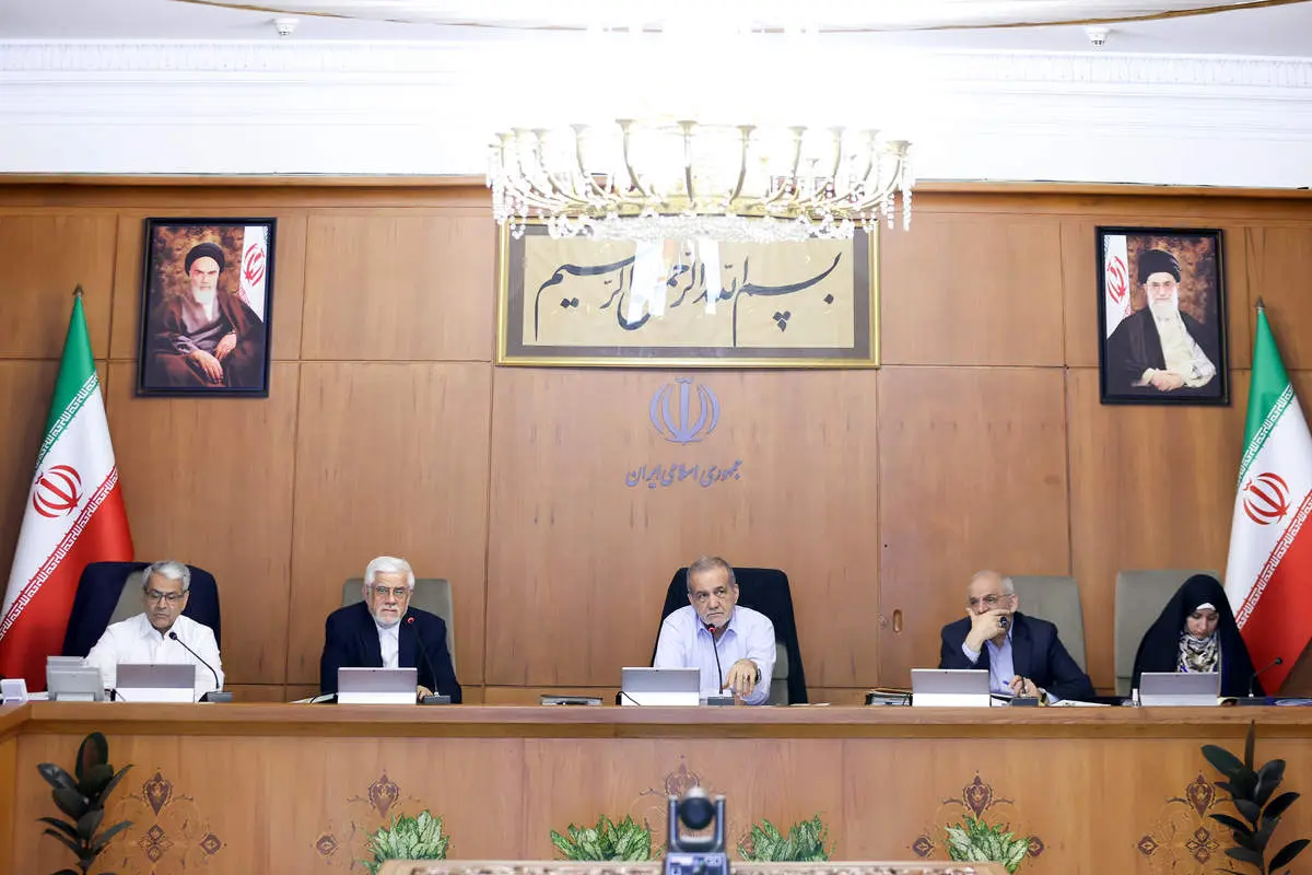 مسعود پزشکیان: قطع برق بخشهای تولیدی و صنایع آخرین انتخاب است