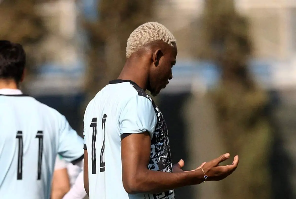 پیشکسوت استقلال: جنپو و نازون حتی در لیگ دو هم به درد نمی‌خورند!