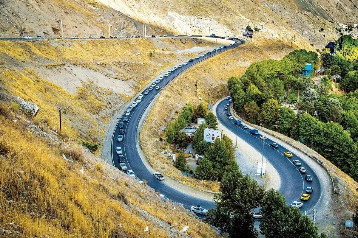 جاده‌های شمال امروز یکطرفه شد؛ ترافیک سنگین در مسیرهای چالوس و هراز