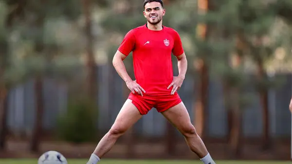 کنایه هواداران استقلال به بازی عجیب اوریه با پیراهن پرسپولیس
