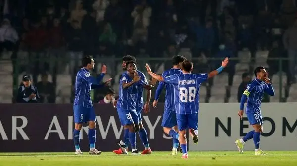 بلیت‌های دربی در کمتر از پنج دقیقه تمام شد!