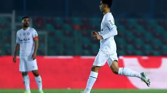 پاسخ محتاطانه گلزن جوان گل‌گهر به شایعه بازگشت به استقلال